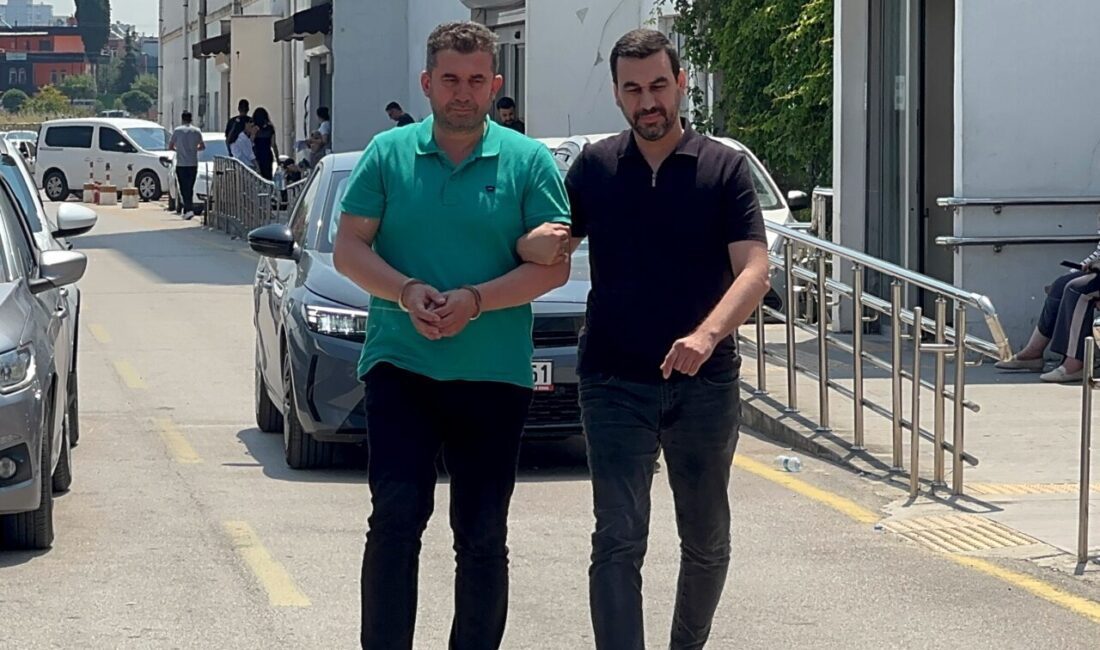 ADANA (AA) – Adana'nın merkez Sarıçam ilçesinde sokakta tartıştığı oğlunu