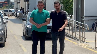 ADANA (AA) – Adana'nın merkez Sarıçam ilçesinde sokakta tartıştığı oğlunu