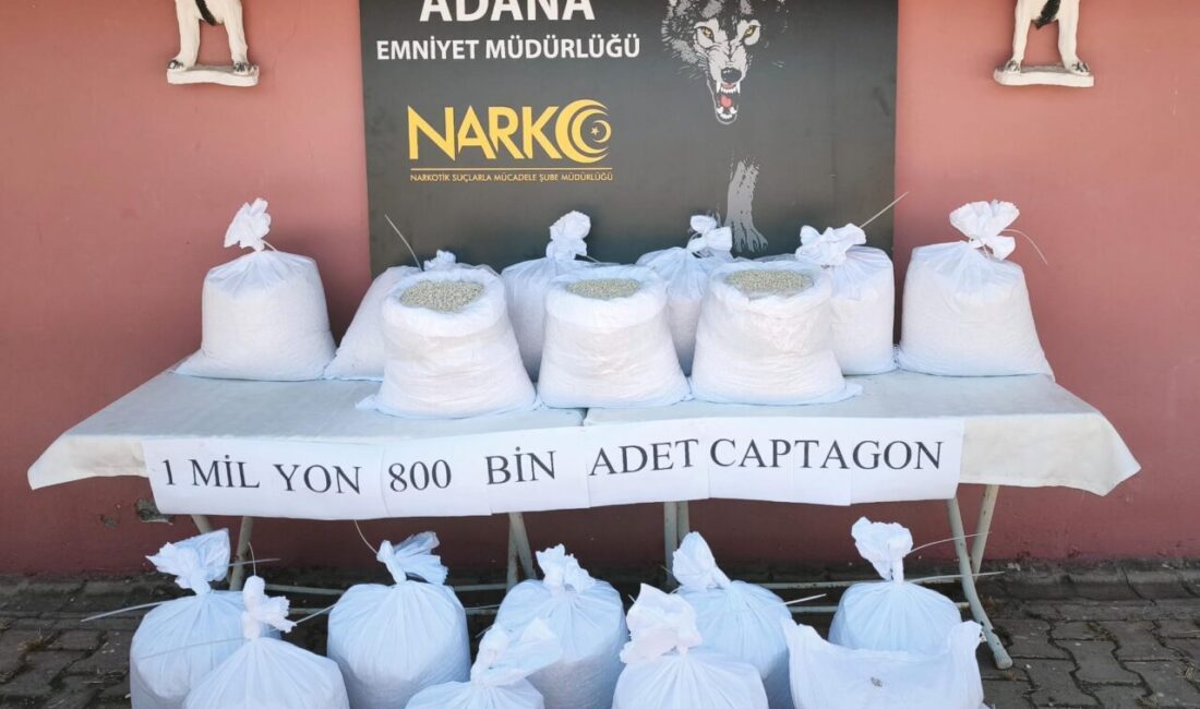 - Narkotik ekiplerince yolda önü kesilen tırda arama yapılması polis
