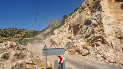 ADIYAMAN (AA) – Adıyaman-Çelikhan kara yolunda meydana gelen heyelan nedeniyle