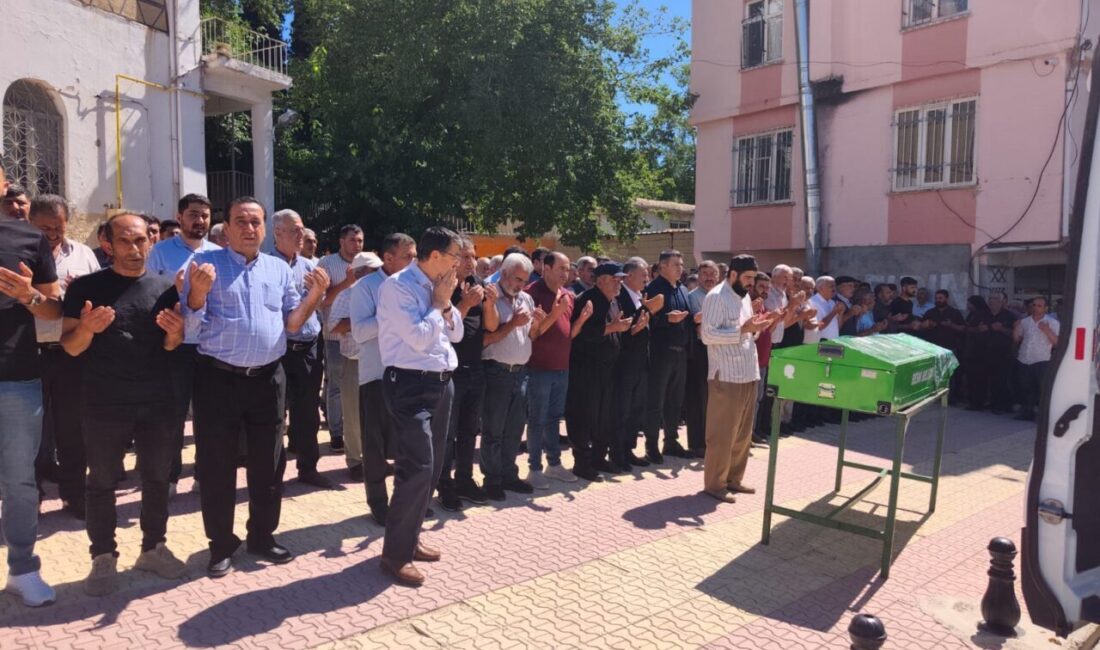 ADIYAMAN (AA) – Adıyaman'ın Besni ilçesinde, Göksu Çayı'nda akıntıya kapılarak