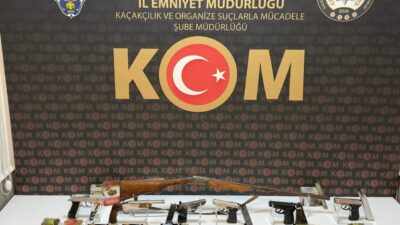 AFYONKARAHİSAR (AA) – Afyonkarahisar'da tefecilik operasyonunda 5 zanlı gözaltına alındı.