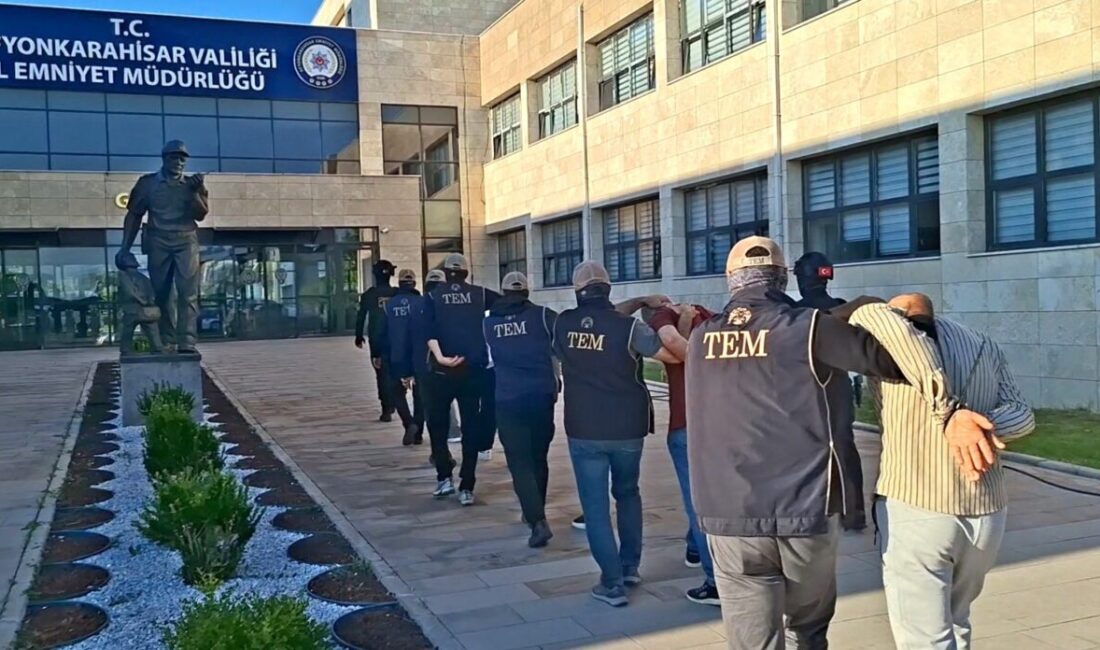 AFYONKARAHİSAR (AA) – Afyonkarahisar'da terör örgütü DEAŞ'a yönelik operasyonda 7