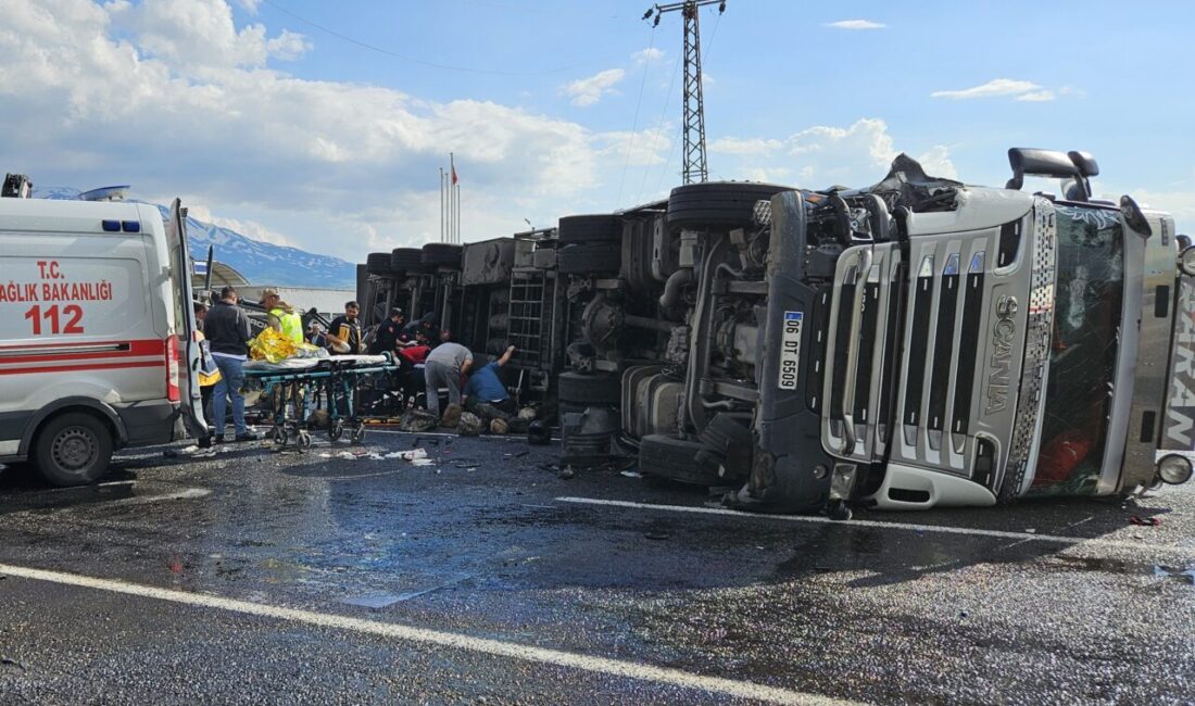 AĞRI (AA) – Ağrı'nın Patnos ilçesinde meydana gelen zincirleme trafik