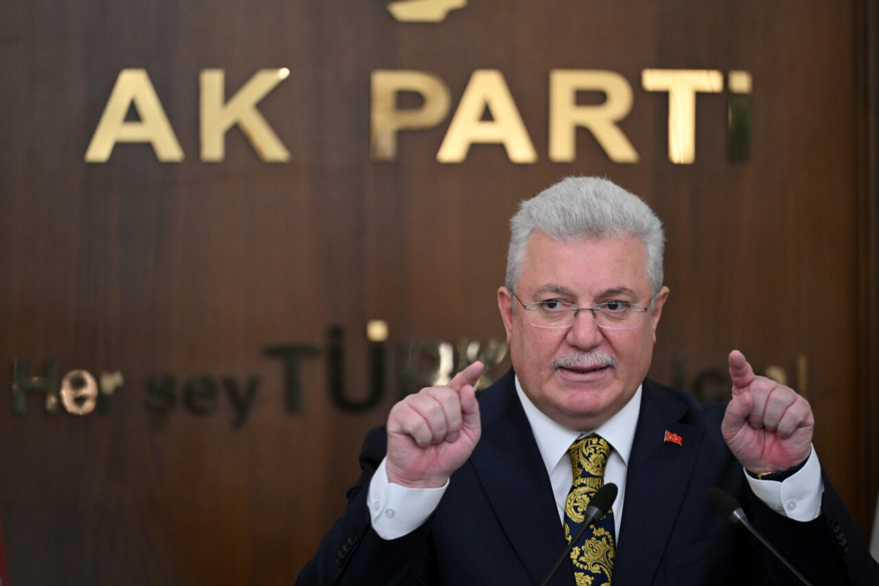 - AK Parti Grup Başkanvekili Muhammet Emin Akbaşoğlu:
- "Miras yoluyla