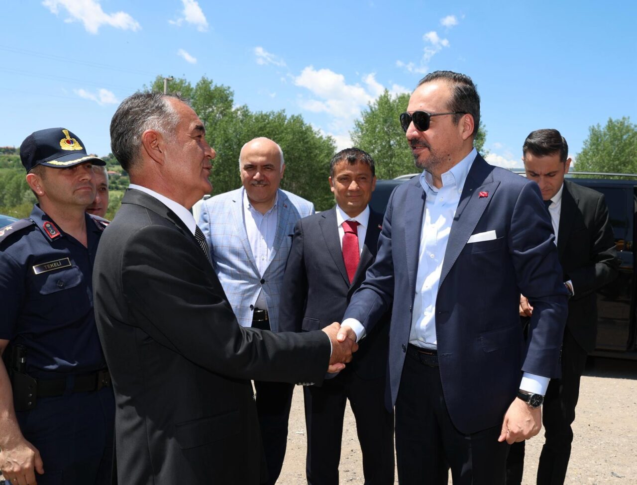 - "Adriyatik'ten Çin Seddi'ne, Balkanlar'dan Kafkasya'ya uzanan büyük gönül coğrafyamızda