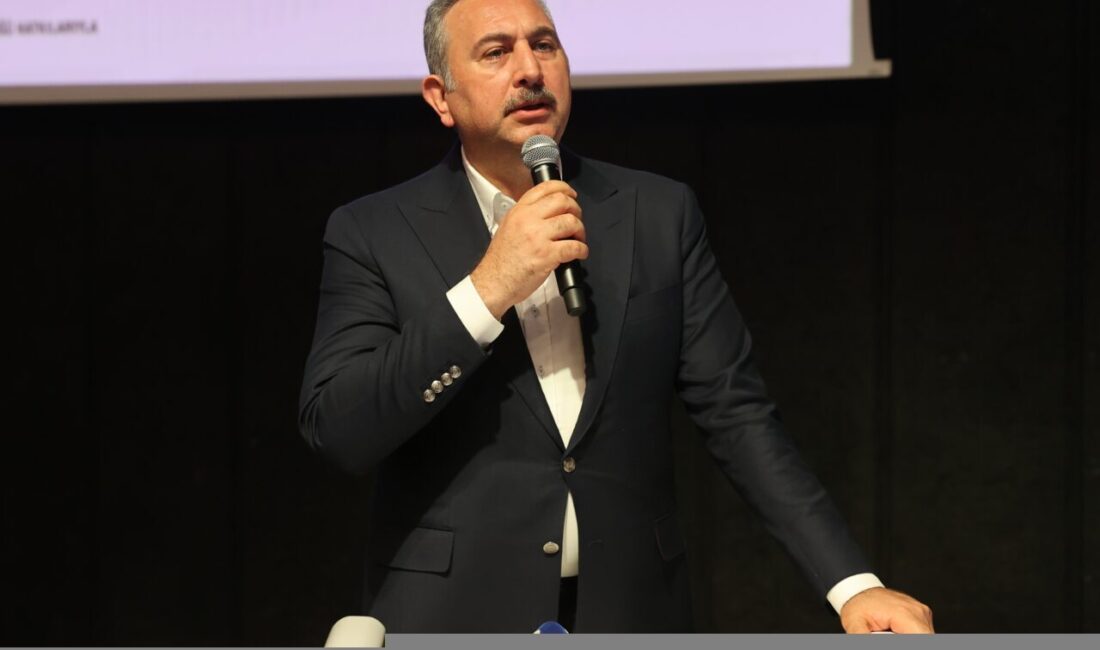 - "Sayın Cumhurbaşkanımız önderliğinde uyuşturucu ve sanal bahisle ilgili çok