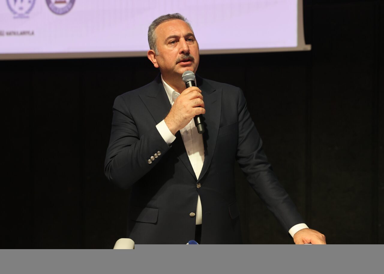 - "Sayın Cumhurbaşkanımız önderliğinde uyuşturucu ve sanal bahisle ilgili çok