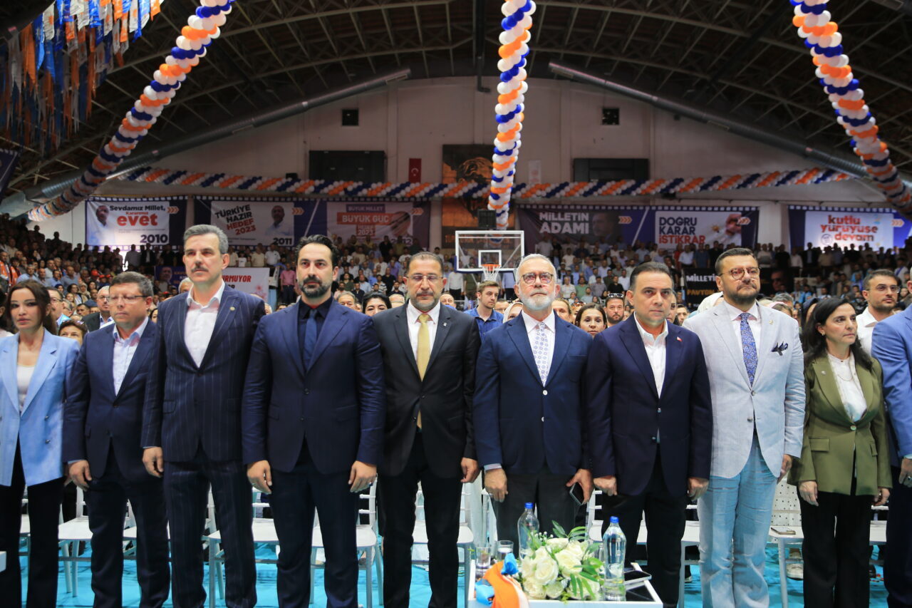 - "Başkalarının kendi içindeki siyasi hesapları, kaosları ya da karışıklıkları