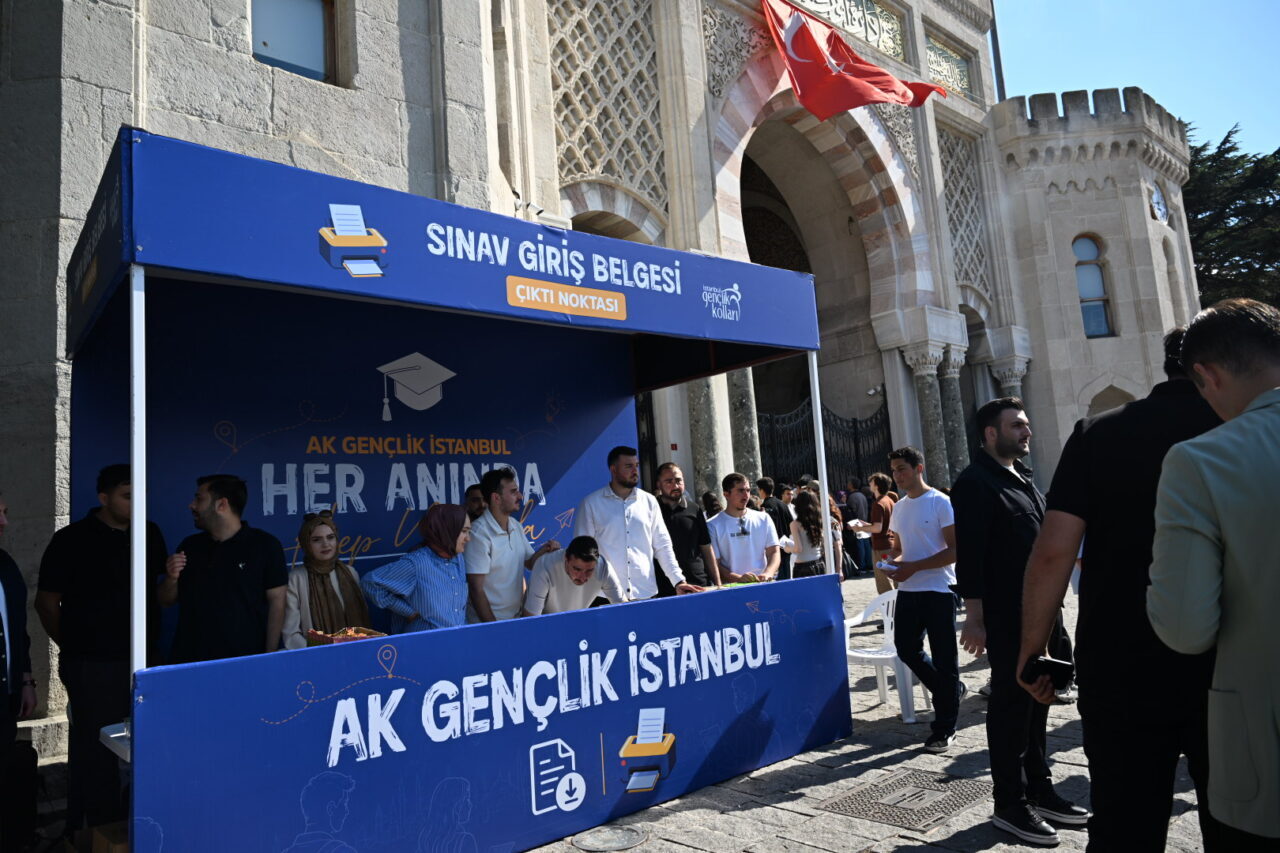 - Kentteki 39 ilçede kurulan stantlarda YKS'ye giriş belgesini unutan,