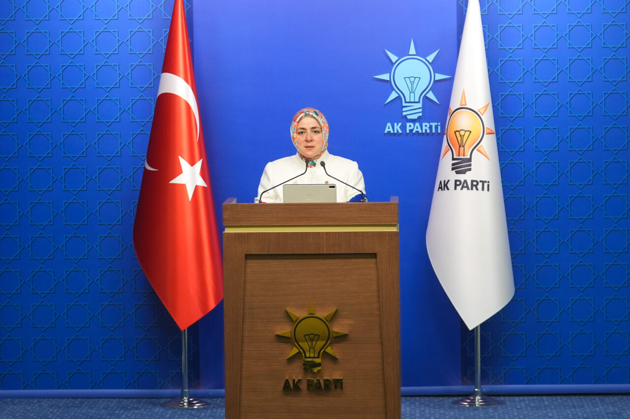 - "Küresel ölçekte aile kurumunu vasıfsızlaştırmaya çalışan, fıtrata ve inanç