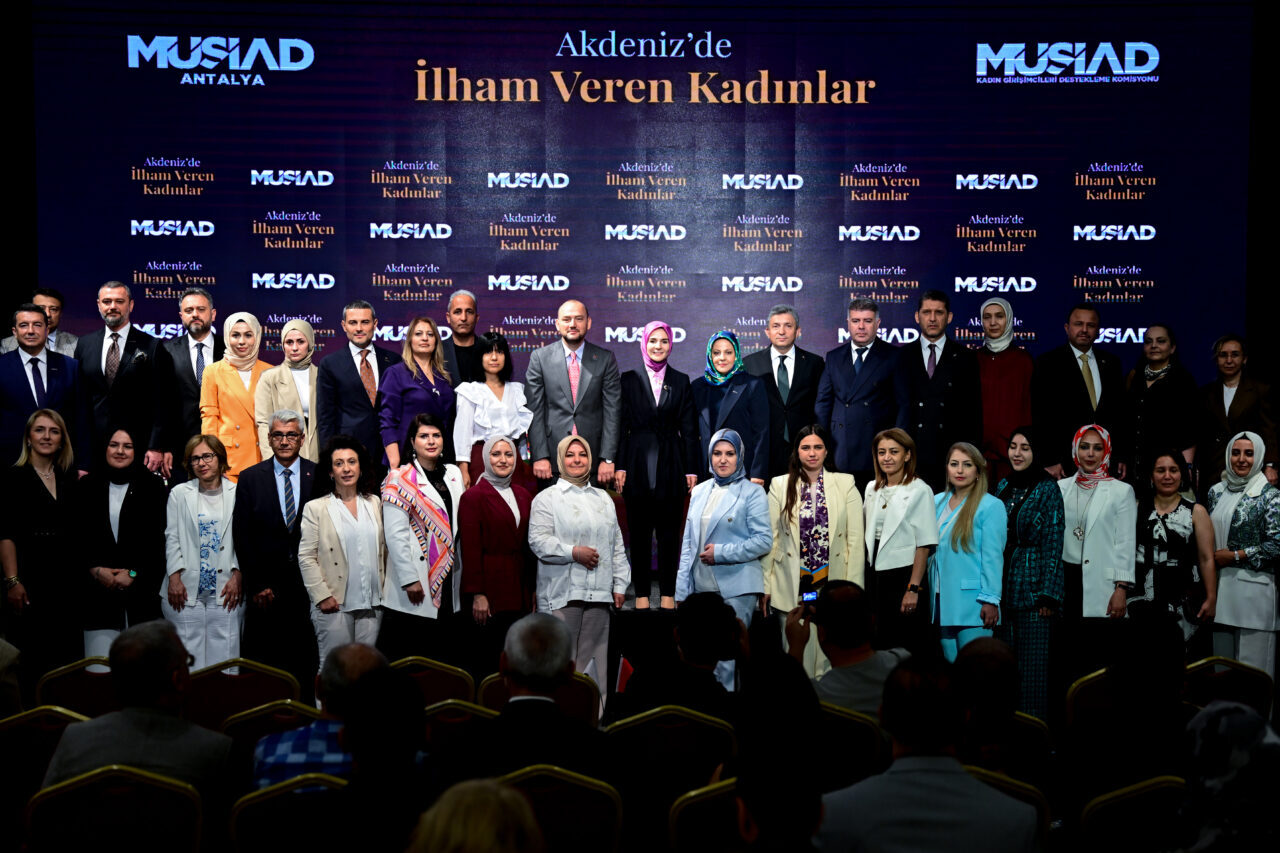 - "Kadınların güçlendiği yerde sadece ekonomik büyüme olmaz. Aile güçlenir,