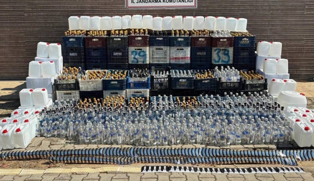 ANTALYA (AA) – Antalya'nın Alanya ilçesinde jandarma tarafından düzenlenen operasyonda