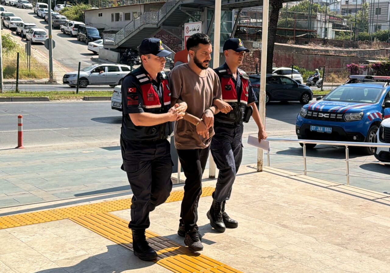 ANTALYA (AA) – Antalya'nın Alanya ilçesinde, Alman uyruklu kişinin evine