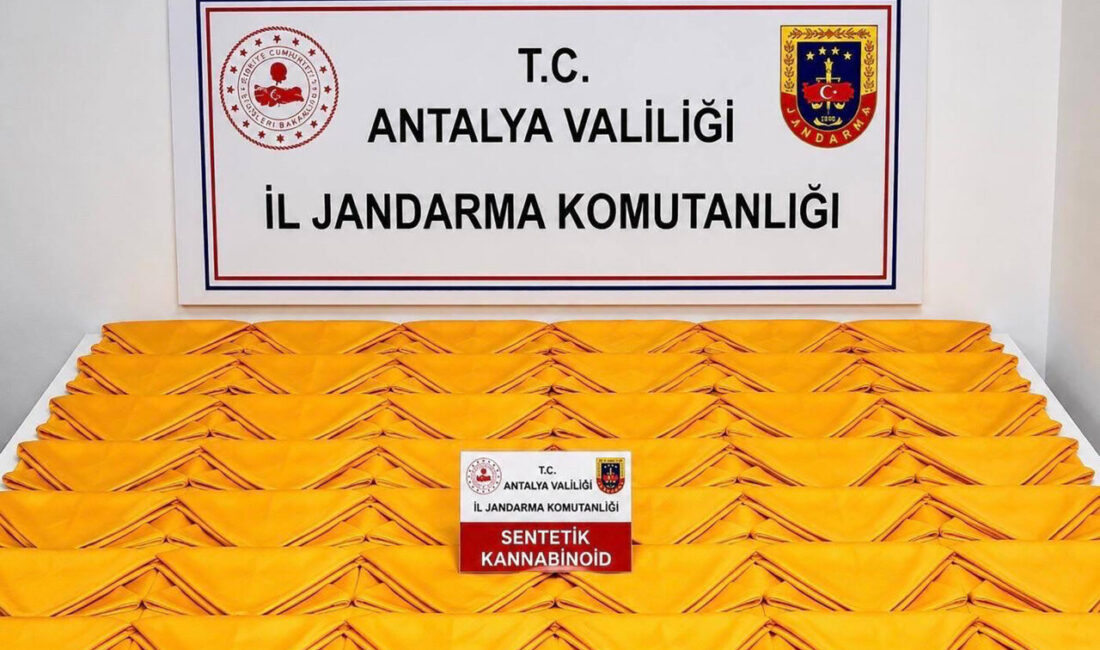 ANTALYA (AA) – Antalya'nın Alanya ilçesinde bir otele düzenlenen uyuşturucu