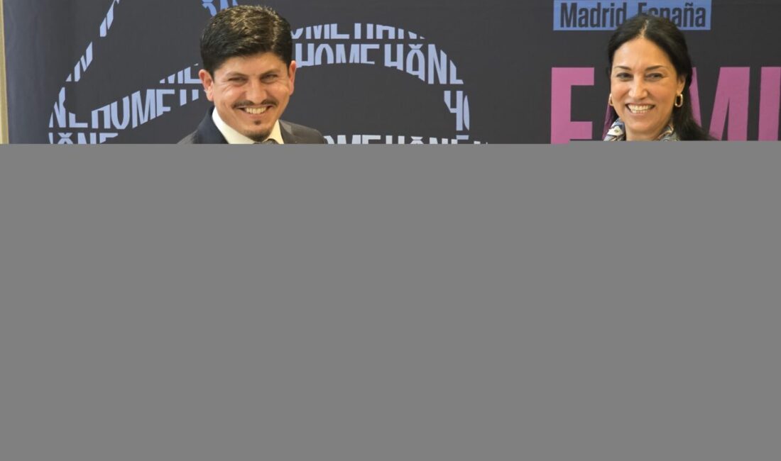 MADRİD (AA) – Albayrak Grubu, "Aile" temalı hat sanatları sergisini