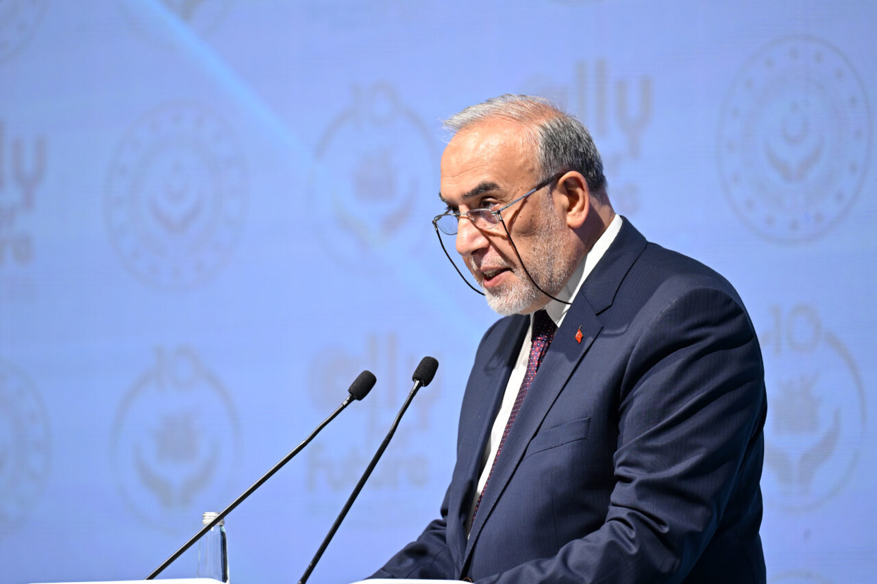 - "Biz çağımızın büyük dönüşümleri karşısında kadınları, adaleti merhametle, bilgiyi