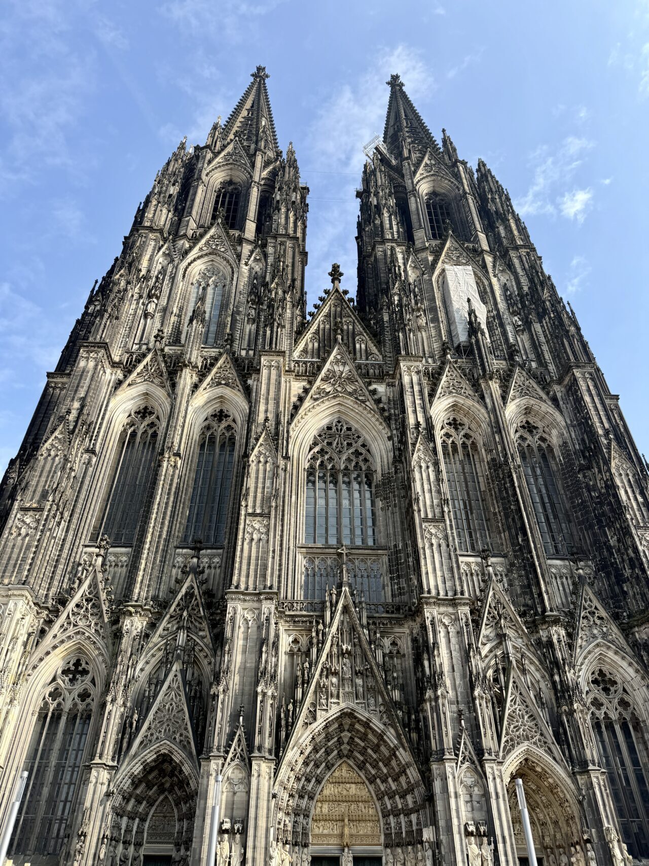 KÖLN (AA) – Almanya'nın önemli simgelerinden olan ve yılda yaklaşık