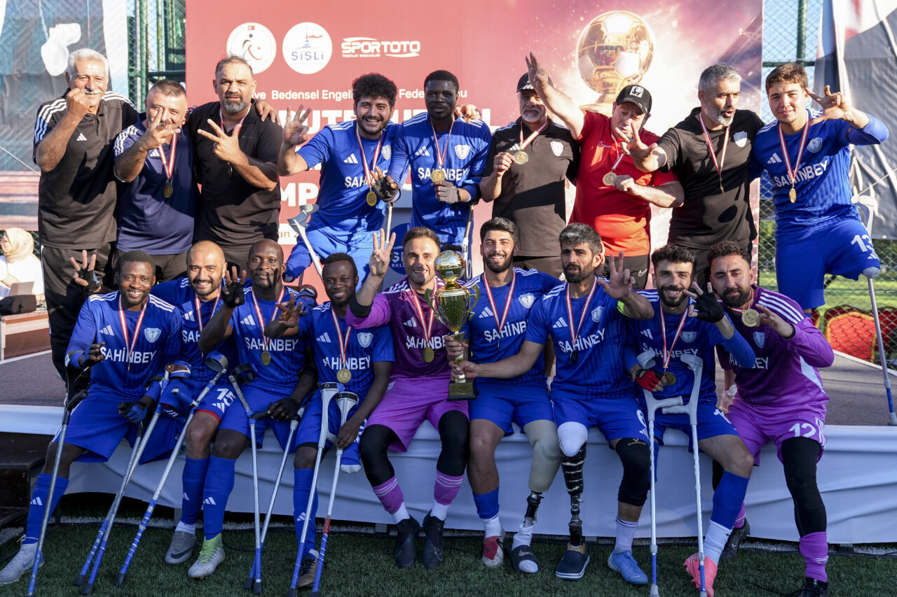 - Başkent Ampute Futbol Gücü'nü uzatmalarda 5-4 mağlup eden Gaziantep