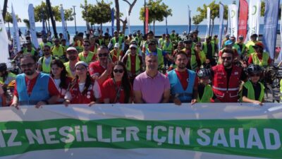 ANTALYA (AA) – Antalya'da 13. Geleneksel Yeşilay Bisiklet Turu gerçekleştirildi.