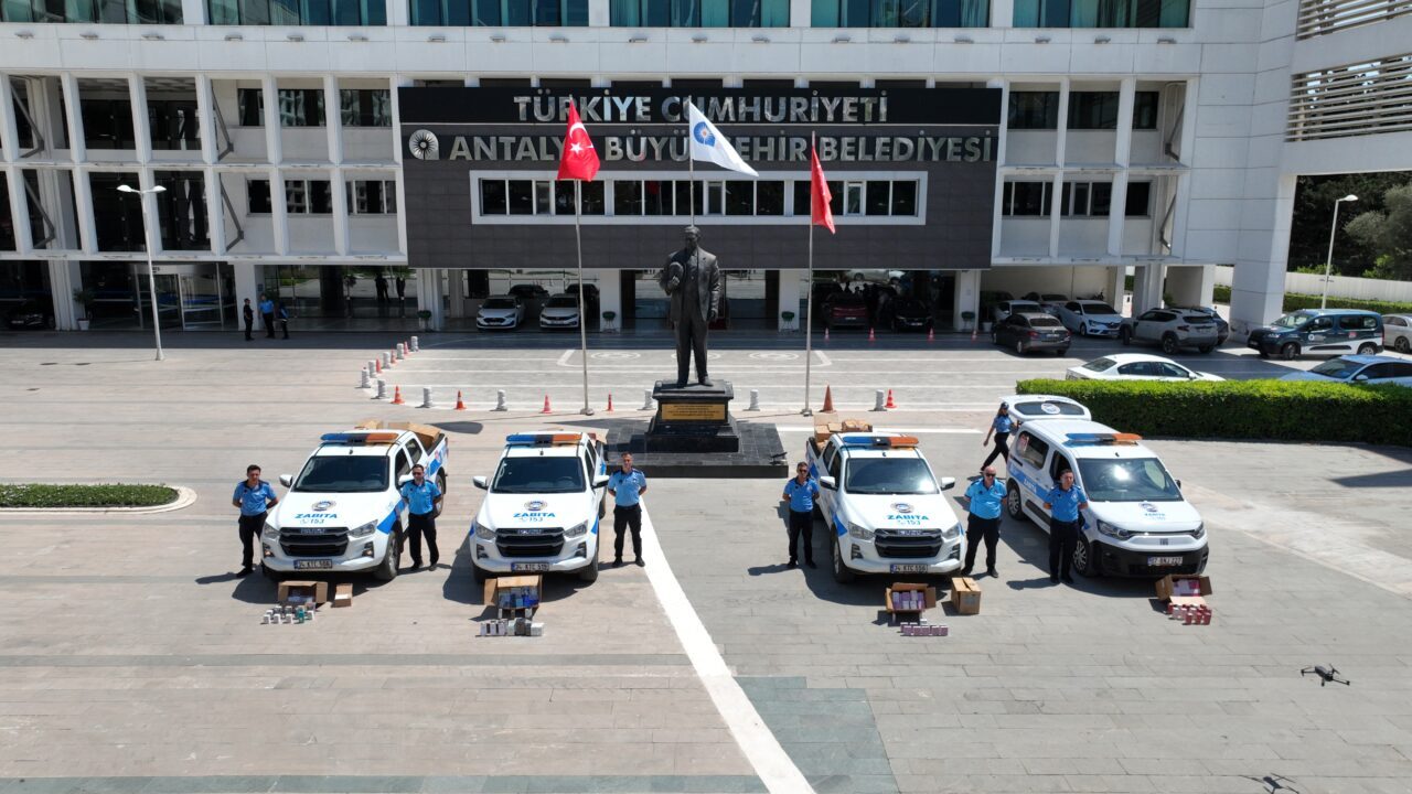 ANTALYA (AA) – Antalya Büyükşehir Belediyesi zabıta ekiplerince yapılan denetimlerde,