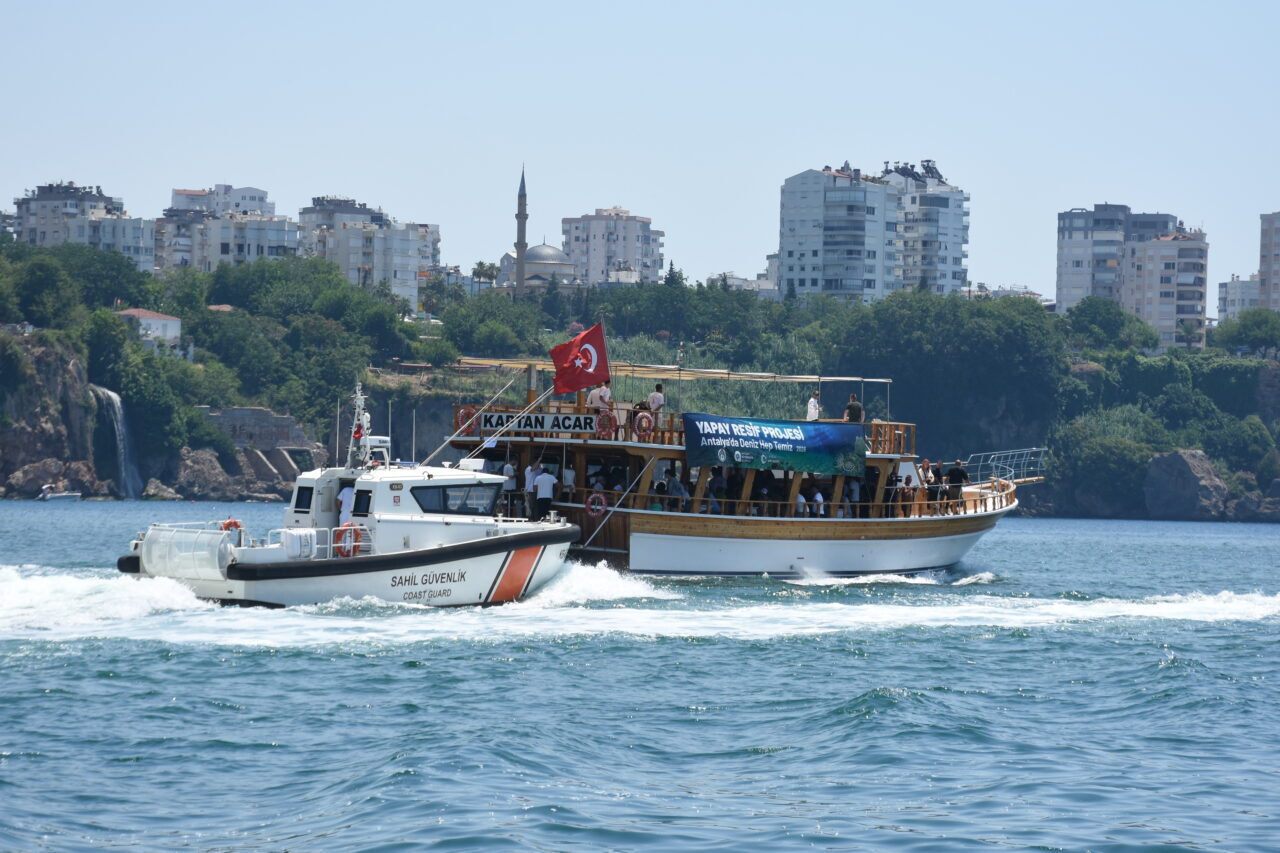 ANTALYA (AA) – Antalya'da deniz ekosistemini korumak, biyoçeşitliliğini arttırmak için