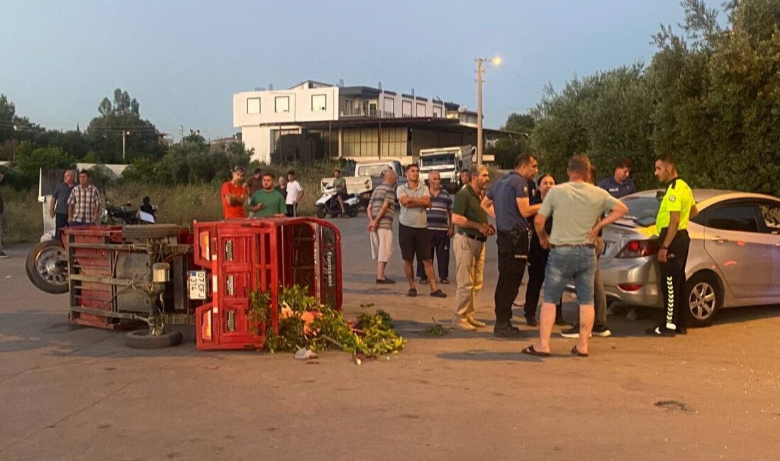 ANTALYA (AA) – Antalya’nın Serik ilçesinde otomobil ile üç tekerlekli
