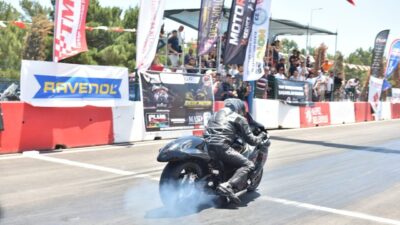 ANTALYA (AA) – Antalya'nın Kepez ilçesinde düzenlenen Türkiye Motodrag Şampiyonası'nın