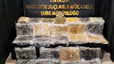 ANTALYA (AA) – Antalya'nın Döşemealtı ilçesinde düzenlenen uyuşturucu operasyonunda gözaltına