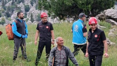 KONYA (AA) – Antalya'nın Akseki ilçesinde koyun otlatırken rahatsızlanan hastaya