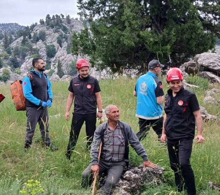 KONYA (AA) – Antalya'nın Akseki ilçesinde koyun otlatırken rahatsızlanan hastaya