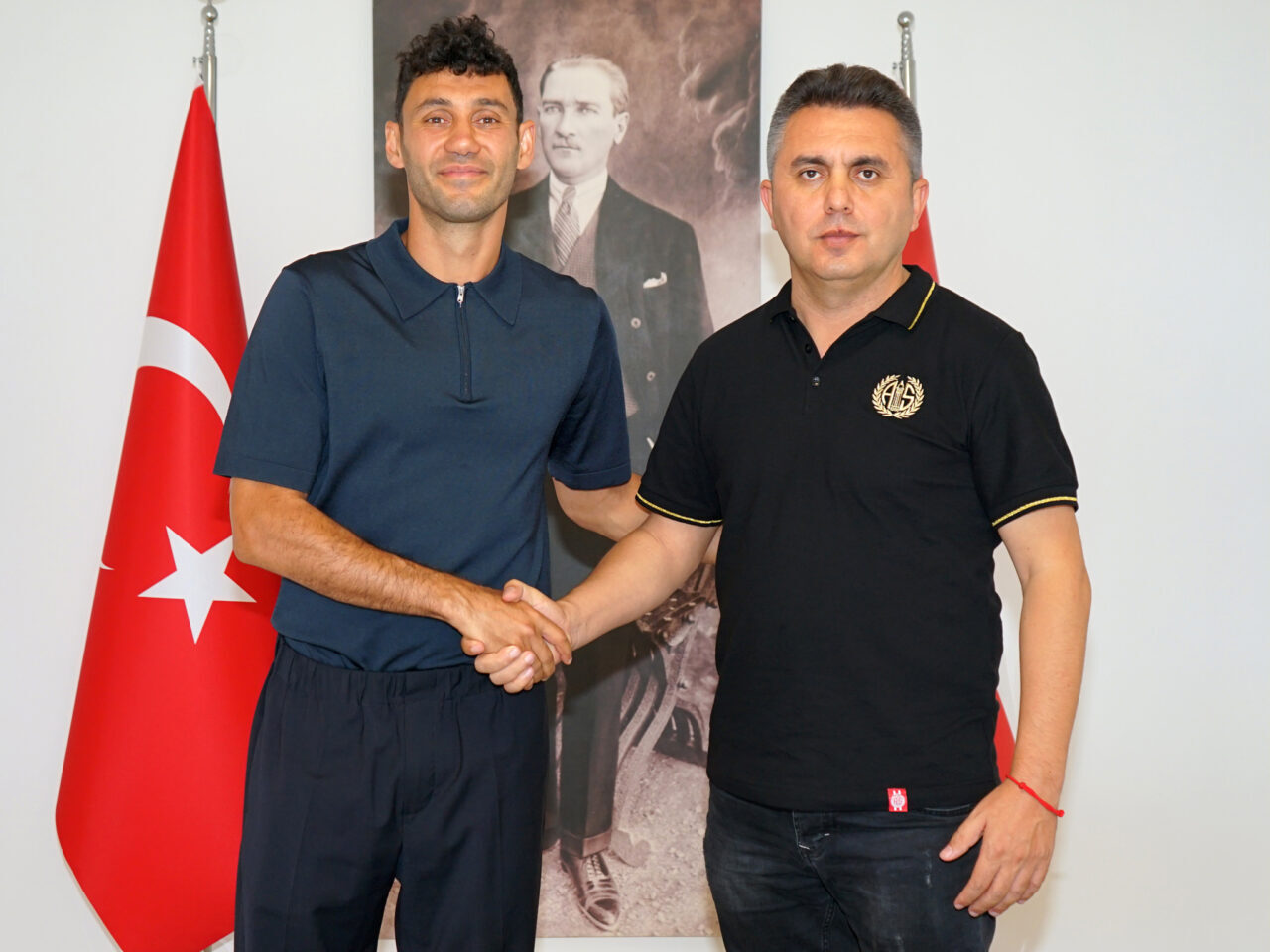 ANTALYA (AA) – Antalyaspor, takım kaptanı Veysel Sarı'nın sözleşmesini 1