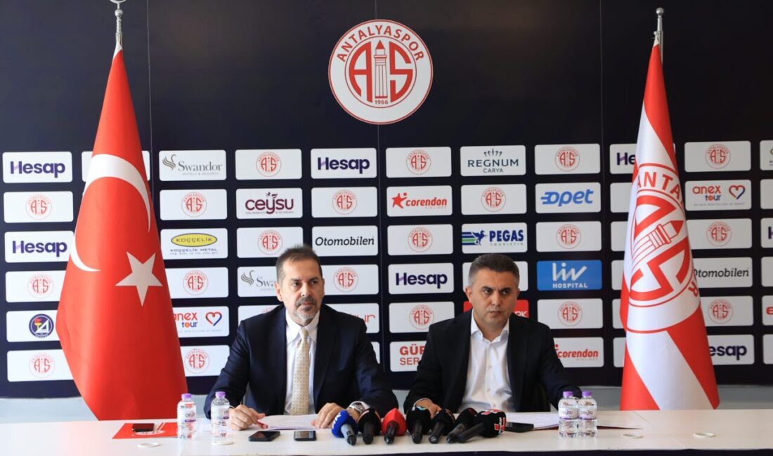 - Antalyaspor AŞ Başkanı Rıza Perçin:
"Bu ayın 19'unda mali ve