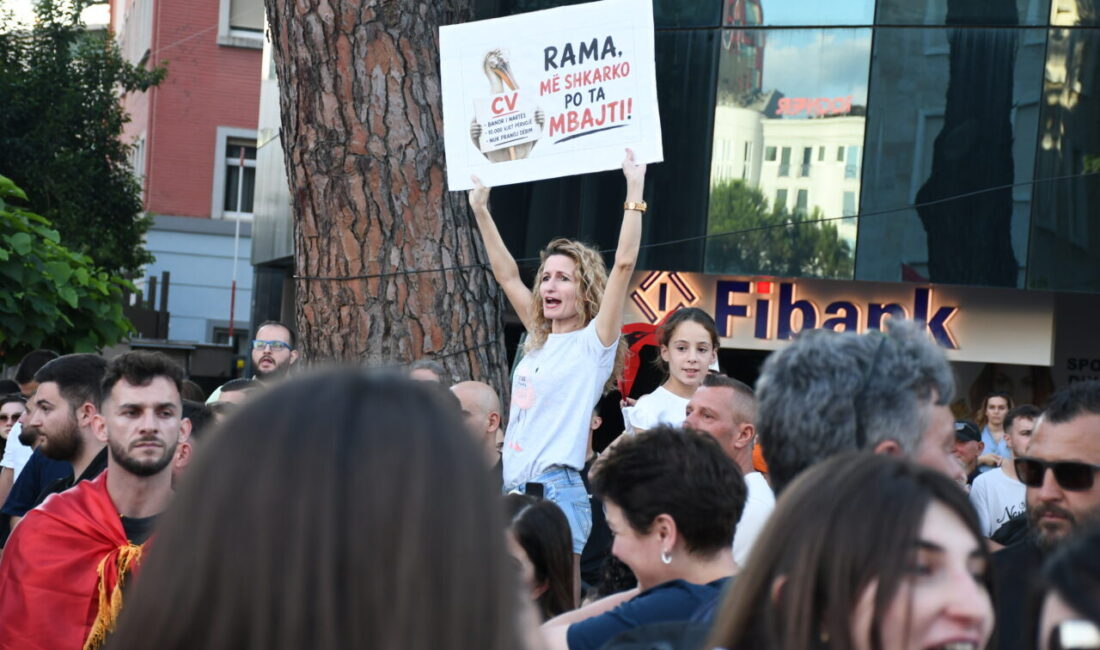 TİRAN (AA) – Arnavutluk'un başkenti Tiran'da, Avlonya (Vlora) kentindeki Zvernec