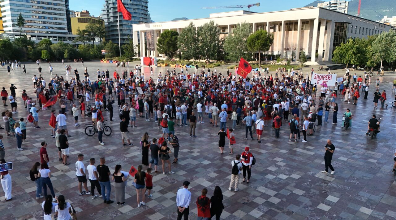 TİRAN (AA) – Arnavutluk'un başkenti Tiran'da, Avlonya (Vlora) kentindeki Zvernec