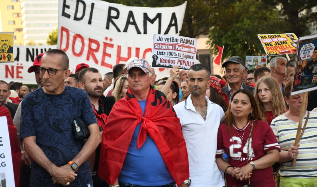 TİRAN (AA) – Arnavutluk'un başkenti Tiran'da, Avlonya (Vlora) kentindeki Zvernec