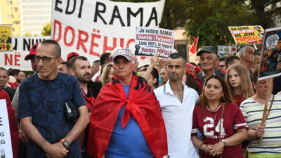 TİRAN (AA) – Arnavutluk'un başkenti Tiran'da, Avlonya (Vlora) kentindeki Zvernec