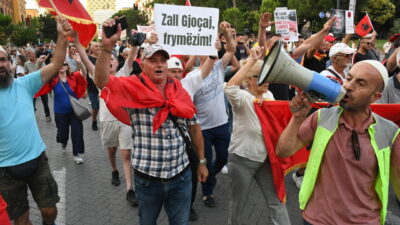 TİRAN (AA) – Arnavutluk'un başkenti Tiran'da, Avlonya (Vlora) kentindeki Zvernec