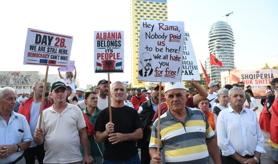 TİRAN (AA) – Arnavutluk'un başkenti Tiran'da, Avlonya (Vlora) kentindeki Zvernec