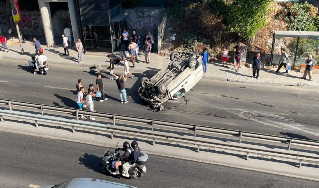 İSTANBUL (AA) – Avcılar'da otomobil ile motosikletin çarpışması sonucu 2