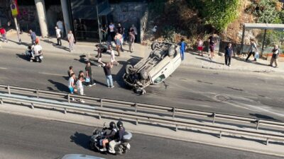 İSTANBUL (AA) – Avcılar'da otomobil ile motosikletin çarpışması sonucu 2