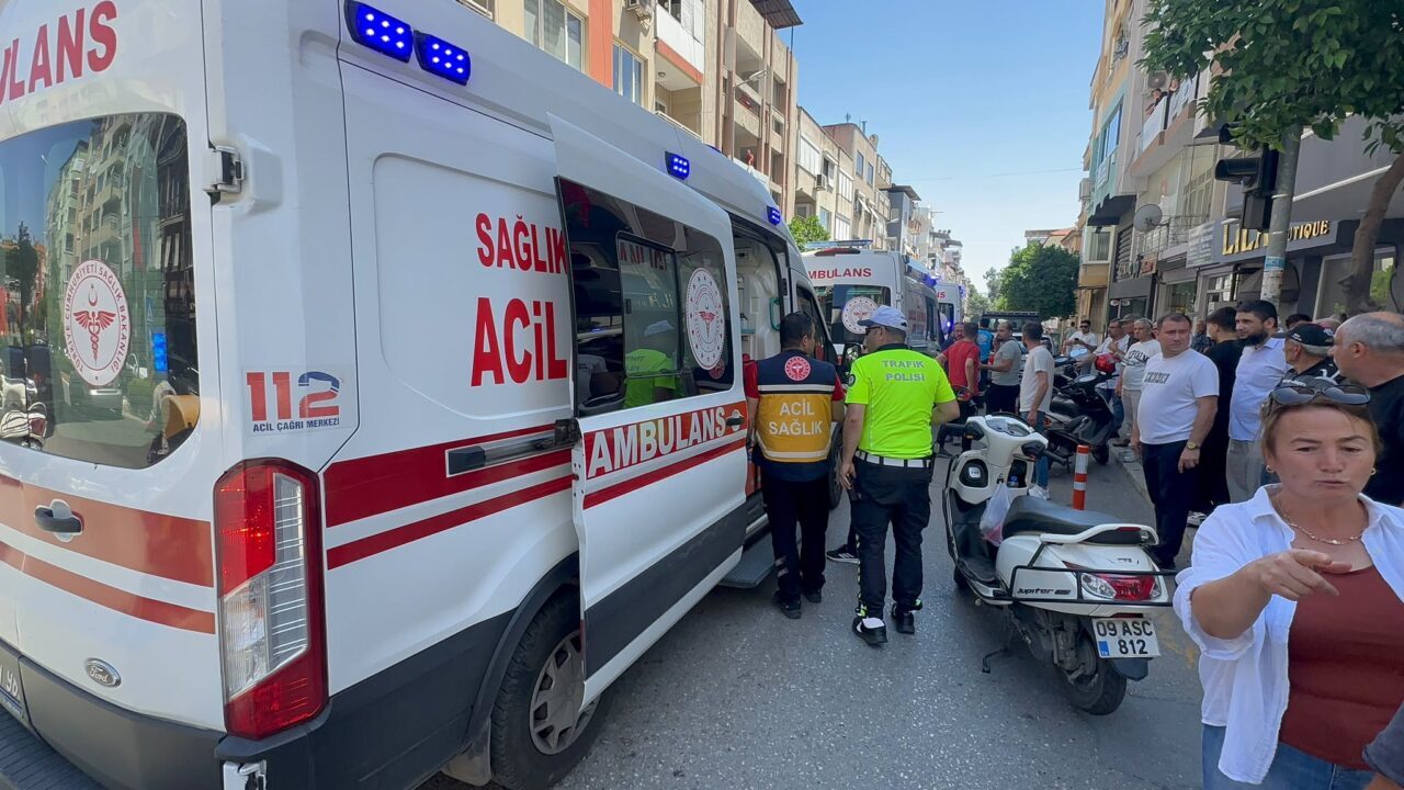 AYDIN (AA) – Aydın'ın Nazilli ilçesinde motosikletin yolun karşısına geçmeye