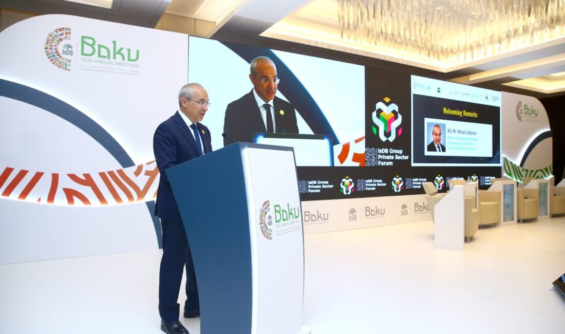 - Azerbaycan Ekonomi Bakanı Mikayıl Cabbarov:
- "İslam Kalkınma Bankası, Azerbaycan'ın