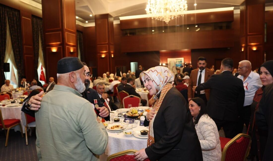 - AK Parti Genel Merkez Kadın Kolları Başkanı Tuğba Işık