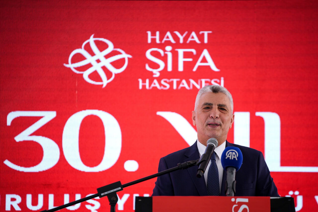 - "Geçen yıl 2,3 milyar lira sağlık turizmi için hibe
