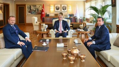 - Görüşmede, yayıncılık alanındaki güncel gelişmeler, yürütülen çalışmalar, sektörün gündemindeki