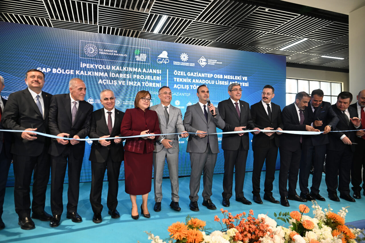 - "Güçlenen sanayi altyapısıyla, nitelikli üretim kapasitesiyle ve teknoloji odaklı