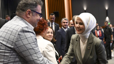 - "Aile değerlerini reyting malzemelerine dönüştüren, kültürümüzü trend listelerine kurban