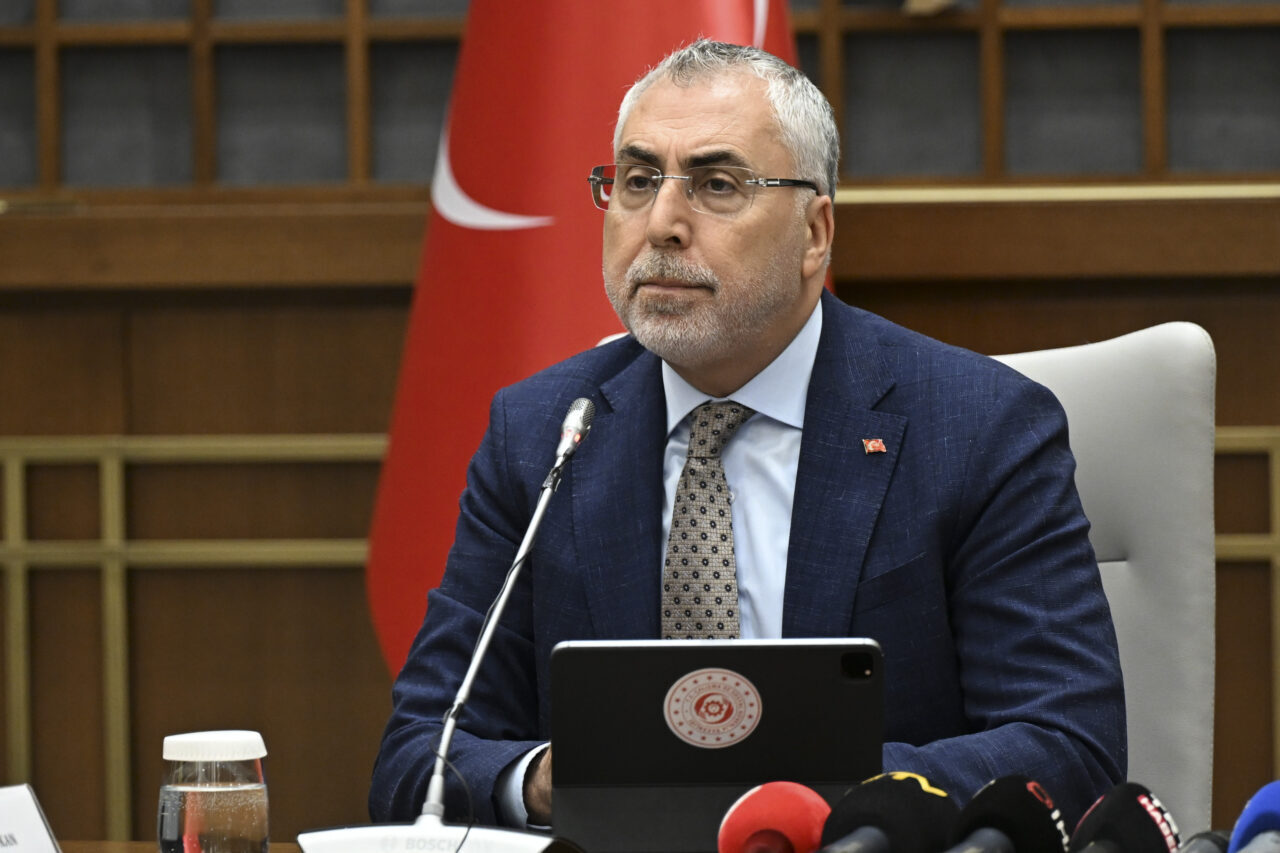 - "İletişim Başkanlığımızla birlikte imzalarını atacağımız, aynı zamanda kurumlar arası