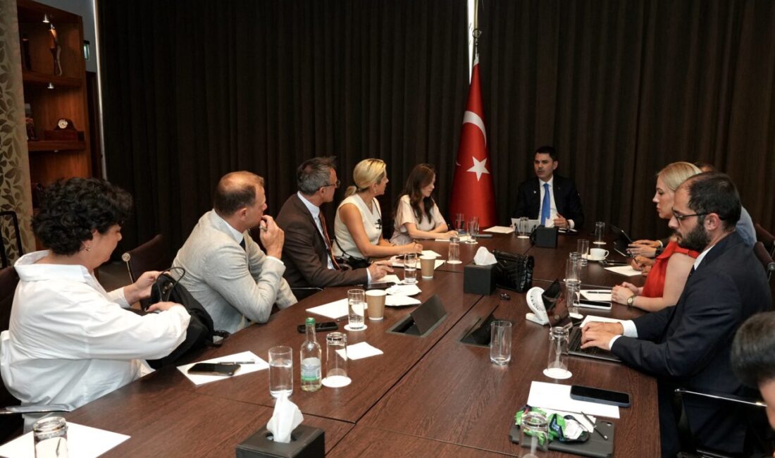 - "(Deprem bölgesindeki konutlar) Türkiye'nin burada sergilediği kararlılığı ve istikrarlı